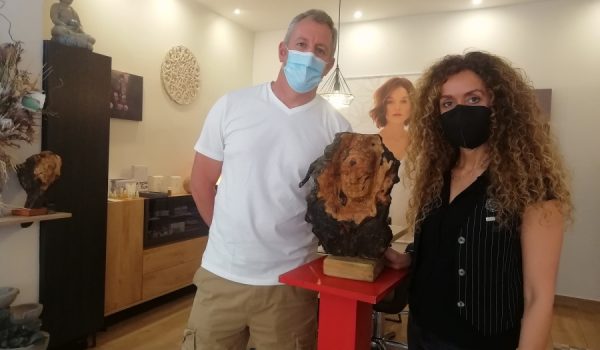 Guerrero trabaja en varios proyectos escultóricos que verán la luz en los próximos meses en rincones como Alpandeire, Torre Alháquime o Benahavís.