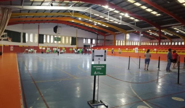 Los nacidos entre 1983 y 1984 ya pueden solicitar cita para acceder a la vacunación contra el COVID-19.