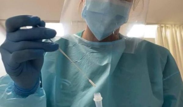 Este lunes EL Burgo ha acogido un cribado masivo ante el progresivo aumento de su incidencia acumulada en 14 días, que se sitúa en 670 casos por cada 100.000 habitantes.