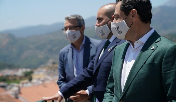 Moreno se ha comprometido a crear en dos años los órganos de participación del parque, y en tres los planes correspondientes, como el de ordenación de los recursos naturales.