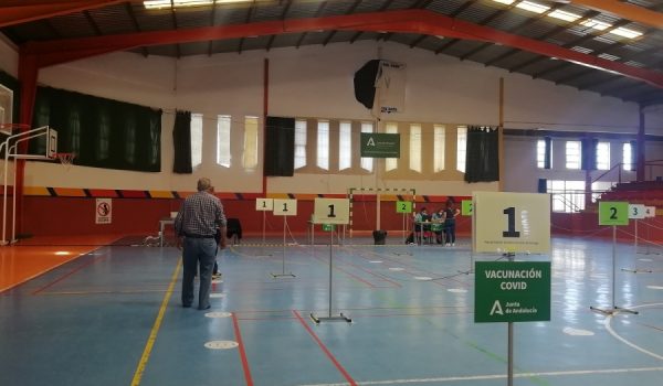 Los grupos etarios de entre 40 y 69 años podrán acudir a vacunarse sin cita previa en horario de mañana entre este sábado y el próximo viernes.