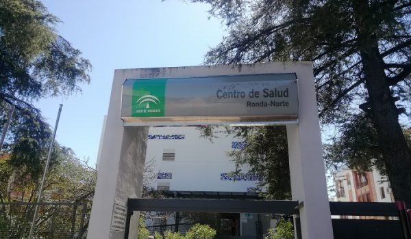 El grueso de los contagios registrados en los últimos días afecta especialmente a menores de 40 años según fuentes sanitarias.