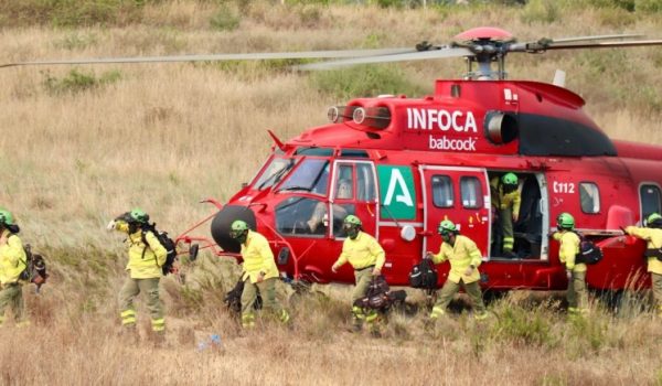 Uno de los helicóptero del Infoca sufrió en la tarde de ayer un accidente de poca gravedad ya que sus 19 ocupantes salieron ilesos del siniestro.