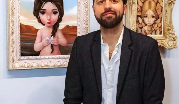 Guerra fue el diseñador de la portada en Carrera Espinel de la Feria y Fiestas de Pedro Romero en el año 2019, justo antes de la pandemia.
