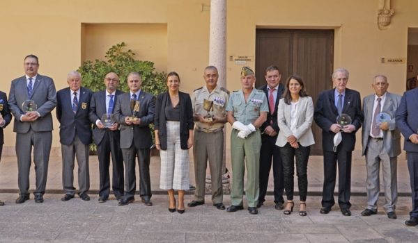 Foto de familia de los galardonados