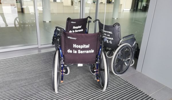 En el centro hospitalario de Ronda permanecen ingresadas una persona en planta y otra en la UCI