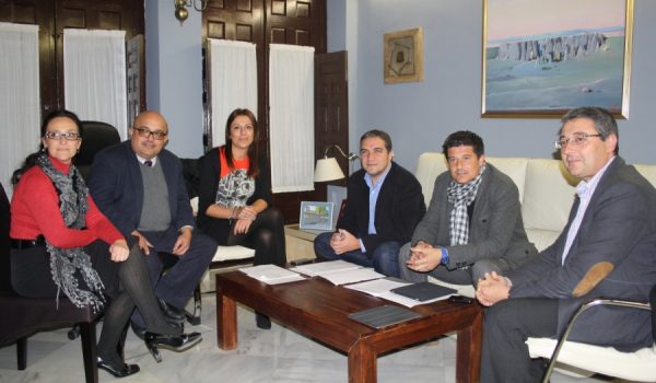 Bendodo y representantes del ente supramunicipal han mantenido un encuentro esta tarde con varios miembros del equipo municipal de gobierno.