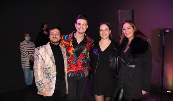 Nazario, María Villalón y Ainhoa Pérez junto al director Ángel Manzano, segundo por la derecha.
