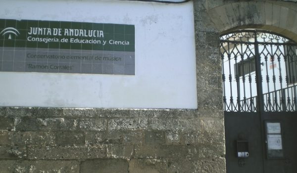 Desde que se inaugurara en 1999, la Junta de Andalucía se comprometió a dotar a Ronda de un Conservatorio Profesional.