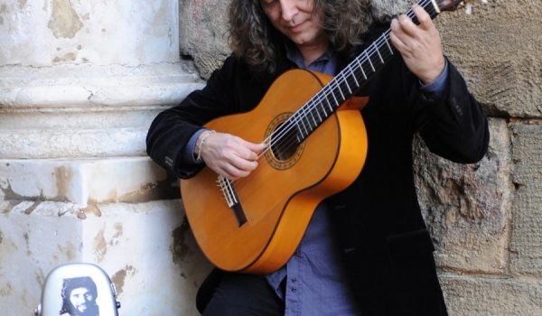 El guitarrista almeriense llega a Ronda con "Más que flamenco".