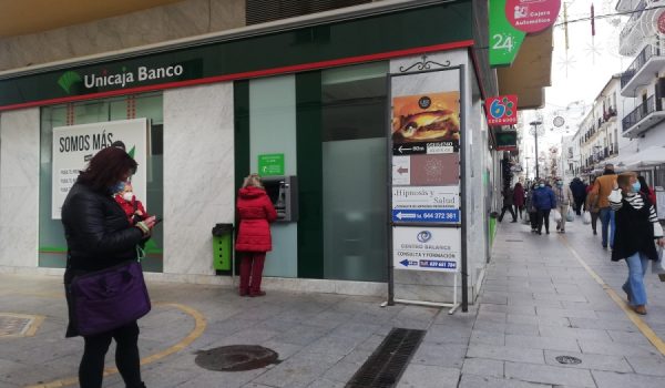 Oficina de Unicaja Banco en Carrera Espinel