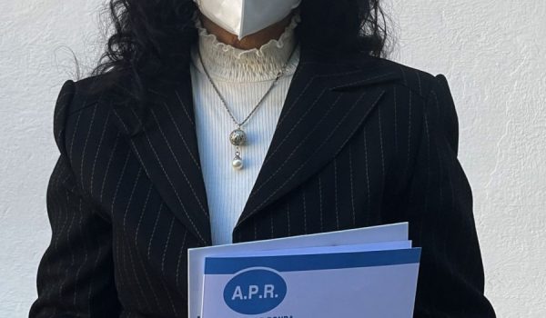 Valle, antes de ofrecer la rueda de prensa para explicar su punto de vista sobre lo acontecido en estos días