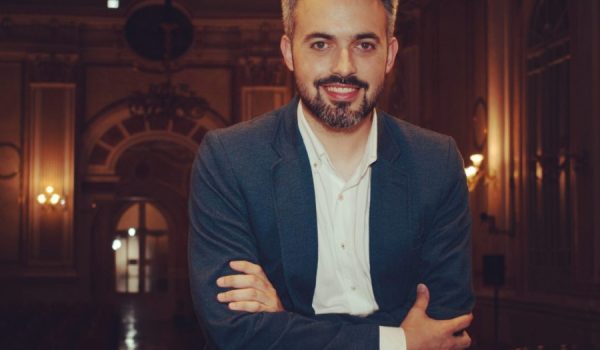 Otero cuenta con una extensa trayectoria que le ha llevado por Basilea, Mánchester o Metz.