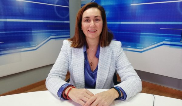 La edil popular en el plató de Charry TV
