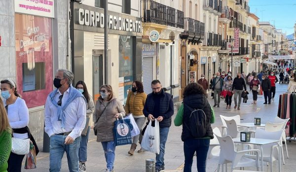 La cifra de positivos supera a la de curaciones en las últimas 24 horas.
