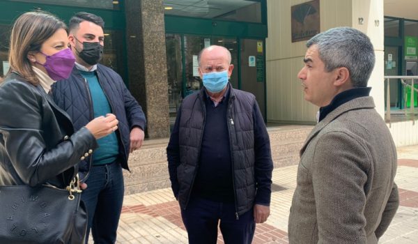 Fernández junto a los alcaldes de Jubrique, Igualeja y Genalguacil.