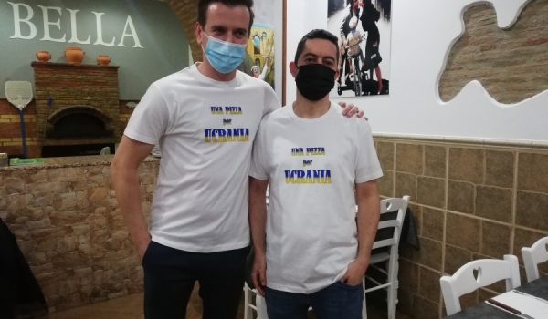 Pavlo Tsuprak  y Flavio Lo Tartaro en la pizzería, ubicada en calle Nueva, 5