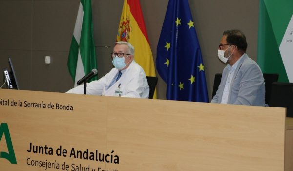En los últimos días el director gerente, Francisco Javier Vadillo, y el delegado provincial de Salud, Carlos Bautista, han mantenido un encuentro con profesionales sanitarios de diversos perfiles.