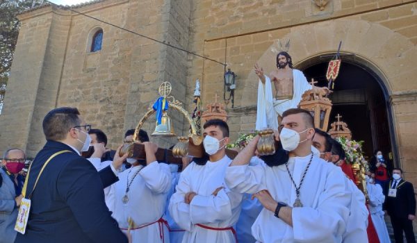 La talla de Cristo Resucitado es obra del imaginero veleño Israel Cornejo.