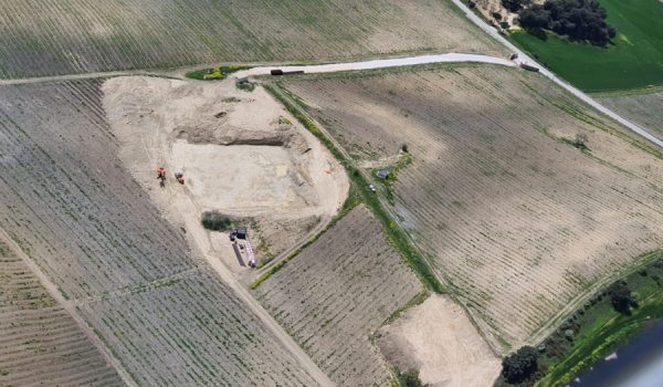 Las instalaciones contarán con 22 hectáreas de viñedos y estarán rodeadas de tres parques naturales.