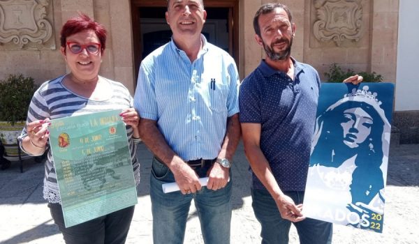 El edil de Pedanías (en el centro) junto a Fernández y Becerra.