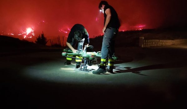 Unos trabajos con maquinaria pesada podrían estar detrás del origen del fuego según las primeras pesquisas.