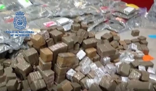 Parte de la droga incautada.