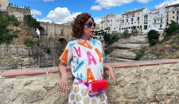 Ruiz de la Prada afirma que está a punto de vivir su primer desfile en un puente.