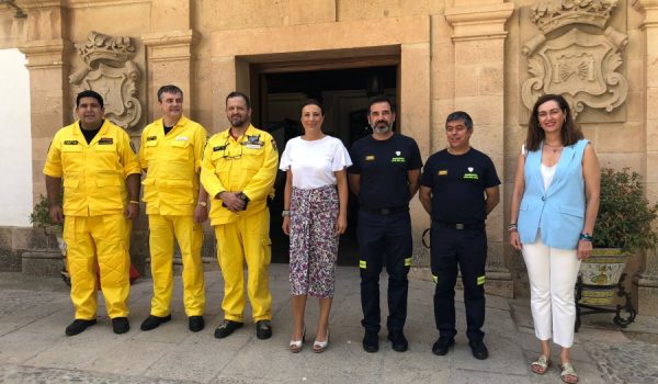 La alcaldesa y la delegada de Seguridad Ciudadana han recibido a representantes de ambos cuerpos en la Casa Consistorial