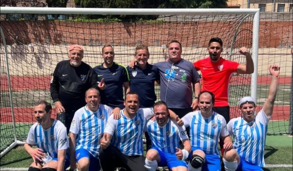 El equipo malagueño está formado por Ceferino Sánchez, Enrique Hierro, Paco Marfil, Iván Domínguez, Marcelo Rosado, Rai Ruiz, Carmelo Garrido, Alfredo Cuadrado, Antonio Martín ‘Niño’ y Mario ‘Gato, con Antonio Ruiz como entrenador