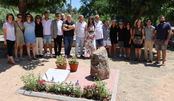 La alcaldesa serrana viajó hasta la localidad en representación del municipio