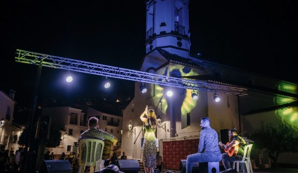 El acto inaugural finalizó con la actuación de Ana Soto