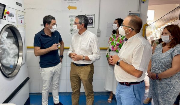 Salado visitó las instalaciones junto con la vicepresidenta segunda de Diputación, Natacha Rivas.