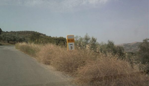 La carretera MA5401 por Casarabonela es la que contiene el puente dañado.
