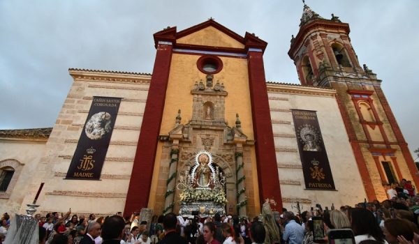 Salida procesional de la alcaldesa perpetua del municipio