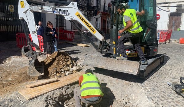 La empresa rondeña ObraSport S.L. es la responsable de la intervención que restringirá el tráfico rodado en la zona.