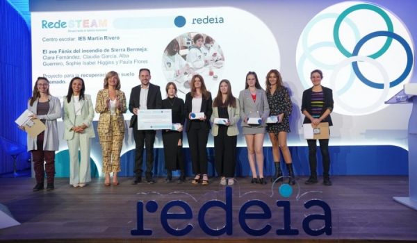 Las alumnas han sido reconocidas por la creación de un dispositivo que recupera el suelo quemado tras un incendio forestal.