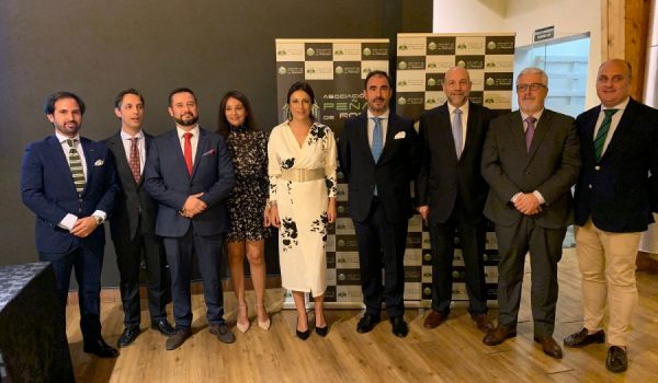 El acto de presentación tuvo lugar en el Restaurante Abades.