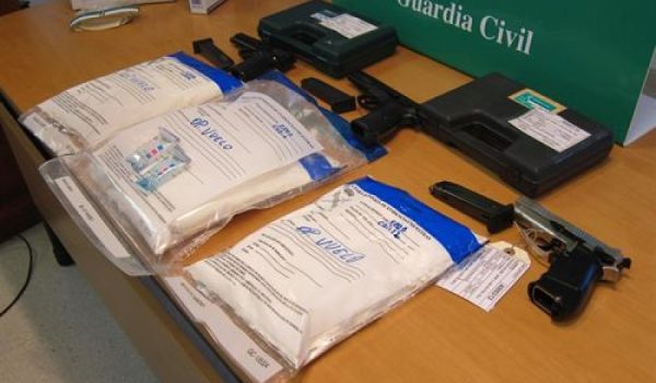 Parte del género incautado por la Guardia Civil.