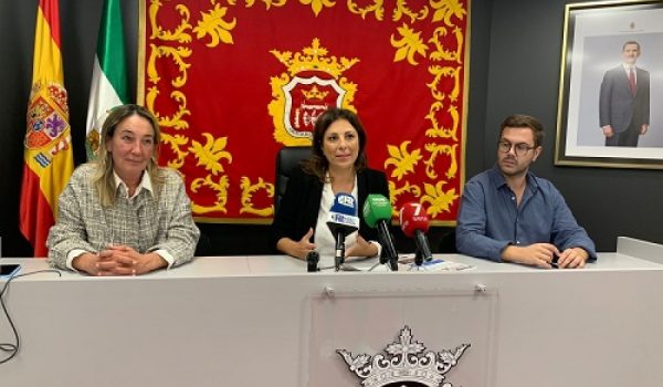 La alcaldesa, junto a los concejales de Cultura y Turismo, han hecho balance de los números conseguidos en el puente de Todos los Santos