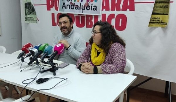Ahumada, a la izquierda, ha tachado de fracaso la política discal del gobierno de Moreno Bonilla