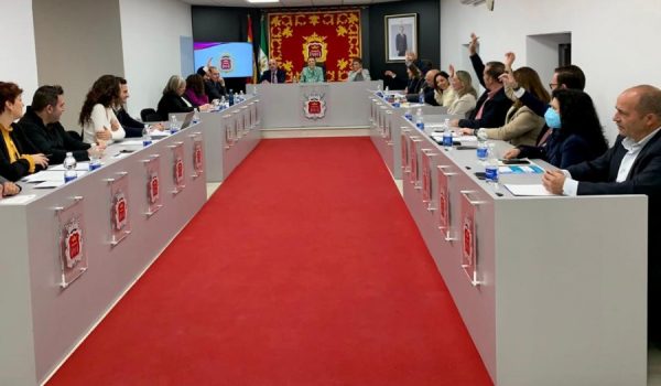 La sesión del mes de noviembre se ha celebrado este lunes en salón de plenos de la Casa Consistorial.