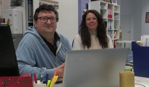 López y Wilmot son pareja, profesores y los responsables y fundadores del centro.