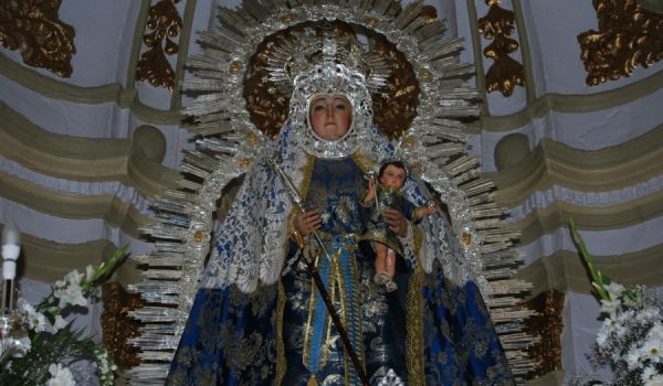 De manera excepcional, la Virgen procesionará este año el 15 de agosto y el 16 septiembre.