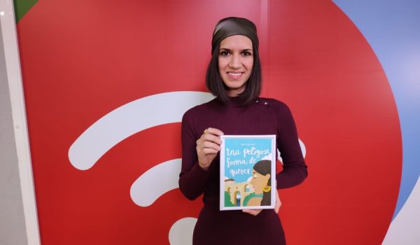 Marta del Valle ha visitado los estudios de Charry TV para presentarnos su obra.