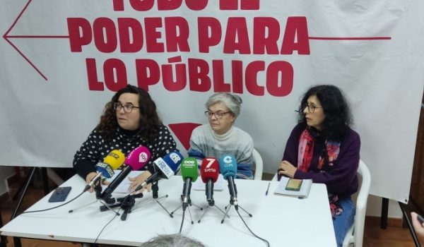 La nueva junta directiva de Izquierda Unida: Fran Sancho, Beatriz Mut y Lola Castillo