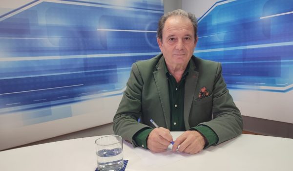 El doctor ha visitado el plató de Charry TV