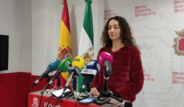 Fátima Fernández ha afirmado que echan en falta una postura firme del Consistorio en este tema