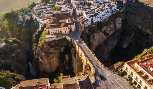 El Tajo cobra absoluto protagonismo en este artículo de vértigo