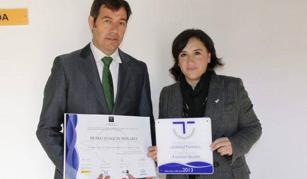 Emilio Martín, representante de la Fundación Unicaja Ronda, fue el encargado de recoger el premio.